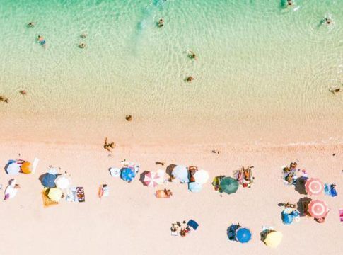 Vodafone lleva el 5G real a 221 playas de Andalucía