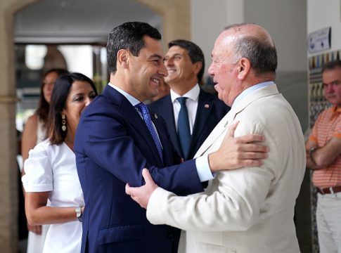 Moreno apela a un "autonomismo útil" que haga del éxito de Andalucía un soplo de vitalidad para España