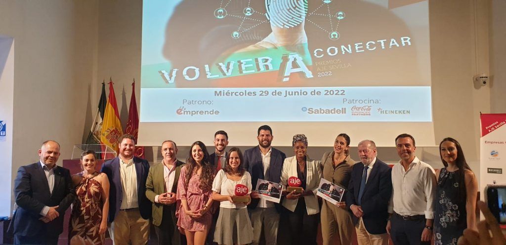 AOKlabs África, Mejor Iniciativa Emprendedora en los Premios AJE Sevilla 2022