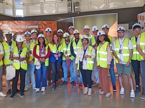 La promoción del programa Suma Master de la Cátedra Atlantic Copper visita el complejo metalúrgico de Huelva