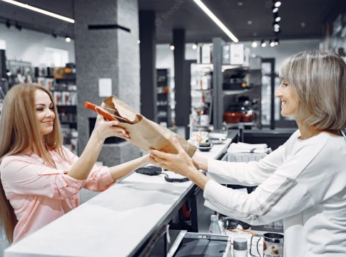 Más de 800 comerciantes andaluces mejoran sus negocios a través de 16 talleres formativos impulsados por Cámaras de Andalucía