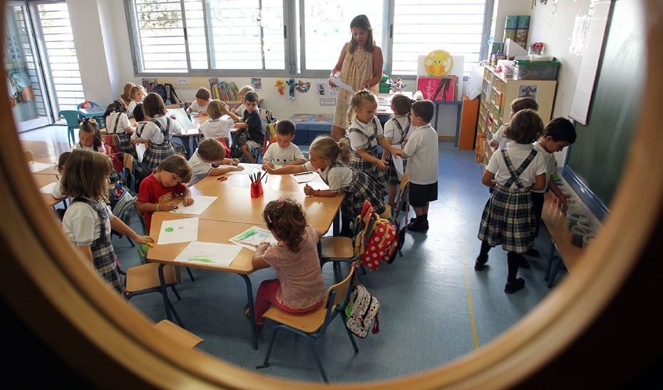 El sistema educativo andaluz contará el próximo curso con casi 5.000 docentes más