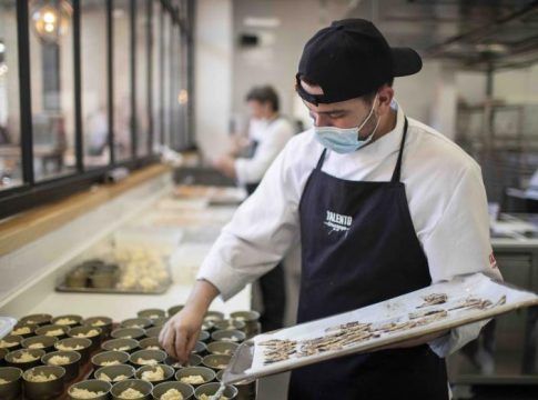 Fundación Cruzcampo ofrece formación ‘exprés’ para mejorar la empleabilidad en hostelería