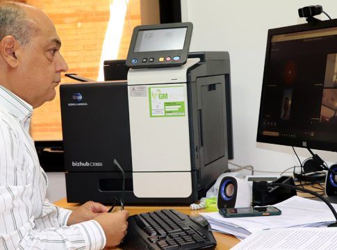 Junta y sector pesquero acuerdan mantener el cierre preventivo de zonas marisqueras y solicitar al Estado ayudas para los afectados