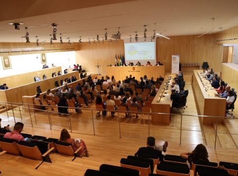 La Diputación impulsa el uso de la biomasa y la mejora de la movilidad en municipios del interior