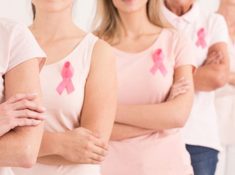 Ocho de cada diez mujeres diagnosticadas con cáncer de mama en Andalucía podrán superarlo y mejorar su calidad de vida gracias a los nuevos tratamientos oncológicos y la mejora de la detección precoz