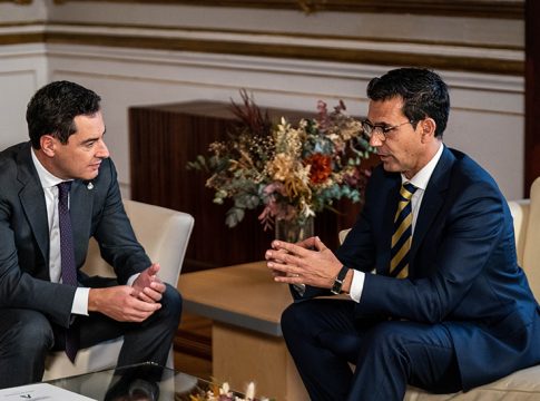 Moreno muestra el firme apoyo del Gobierno andaluz a Granada como sede de la Agencia Española de Supervisión de Inteligencia Artificial
