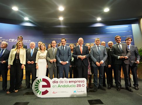 Moreno valora el papel del tejido empresarial de Andalucía en la buena imagen de la comunidad