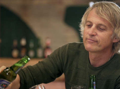¿Sabes qué hay dentro de una cerveza decididamente verde?