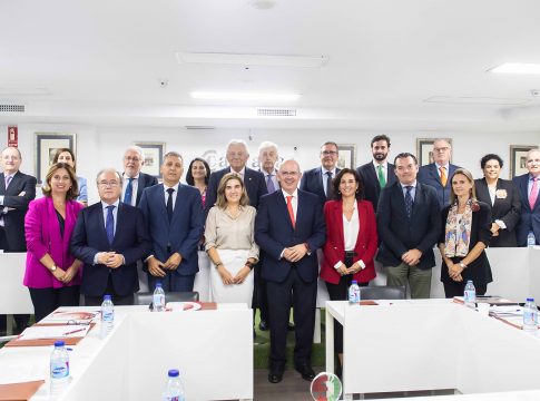 Cámaras de Andalucía y consejera de Empleo potenciarán su cooperación para el fomento del empleo y el apoyo a las empresas