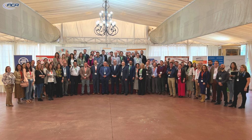 <strong>Cementos Portland Valderrivas participa junto a otras grandes empresas en ‘Relaciona+T’, un evento que persigue el crecimiento económico de la provincia</strong>