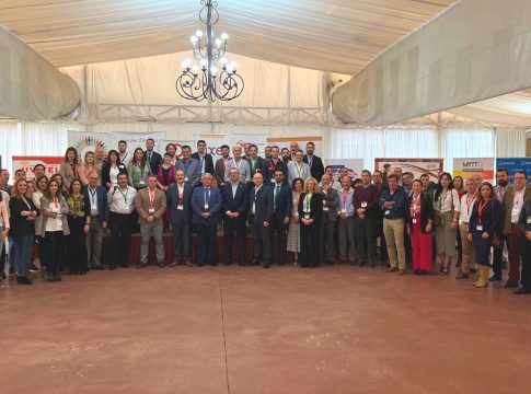 <strong>Cementos Portland Valderrivas participa junto a otras grandes empresas en ‘Relaciona+T’, un evento que persigue el crecimiento económico de la provincia</strong>