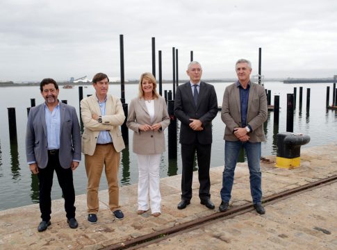 <strong>Siete empresas optan a la redacción del proyecto del Muelle de Levante, que cambiará positivamente la imagen de Huelva en el mundo</strong><strong></strong>