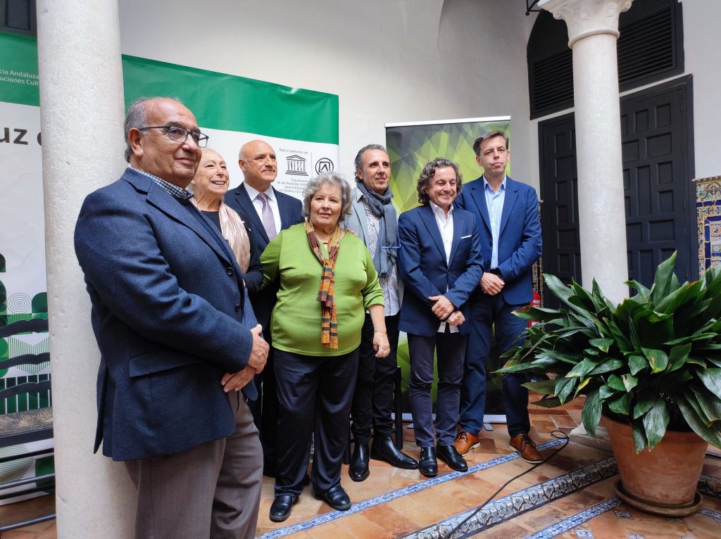 El legado del maestro Manolo Sanlúcar perdurará en el tiempo gracias a la constitución de la Fundación "Manolo Sanlúcar Aura Seguros" 