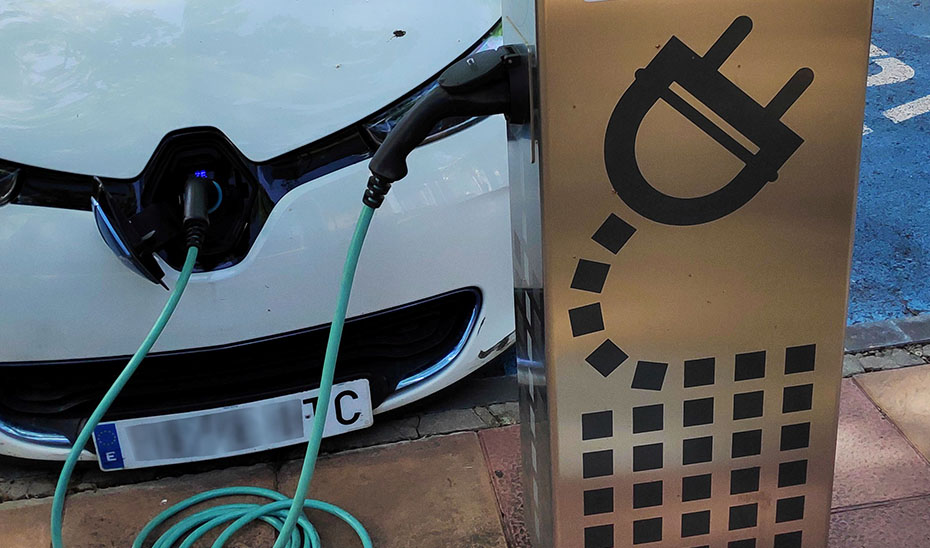 Electrolineras, alumbrado led y placas fotovoltaicas: la revolución verde de las áreas logísticas andaluzas