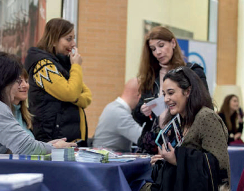 Más de 500 personas visitan la I Feria del Empleo organizada por la FOE y Fundación Cajasol