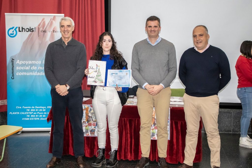 <strong>Marta Ortega, alumna del Bachillerato de Artes del IES Aguilar y Cano de Estepa, ganadora del I Concurso de Christmas de Calgovsa</strong>