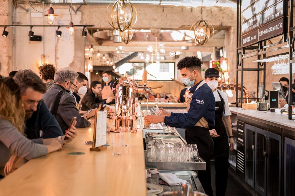 La Navidad más cervecera y solidaria, en Factoría  Cruzcampo 