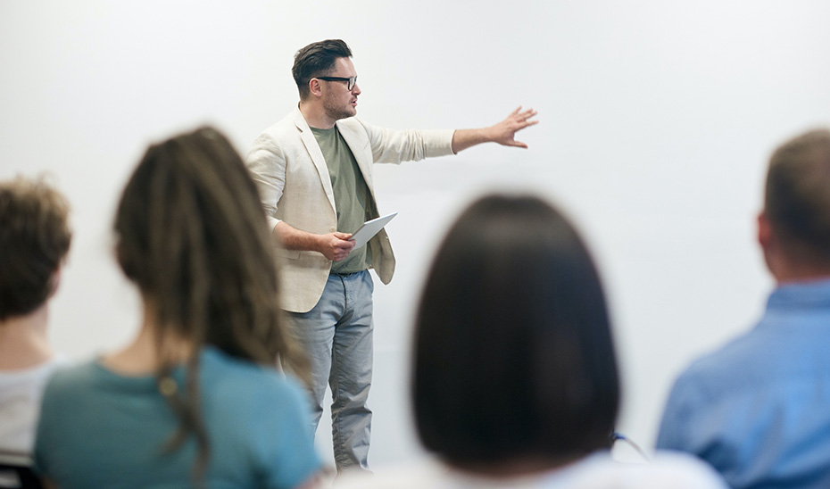 Aumenta un 26%, hasta los 1.170, la oferta de cursos del IAAP para empleados públicos en 2023