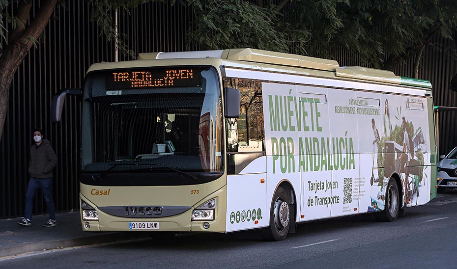 La Junta aplicará un nuevo descuento del 50% en el precio de metros, tranvías y autobuses