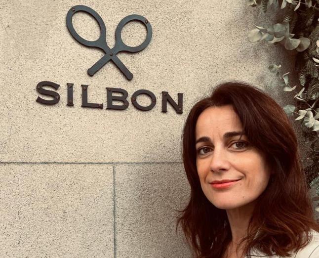 Silbon ficha a la exdirectora de marketing de Suarez para reforzar la plantilla tras superar los 30 millones