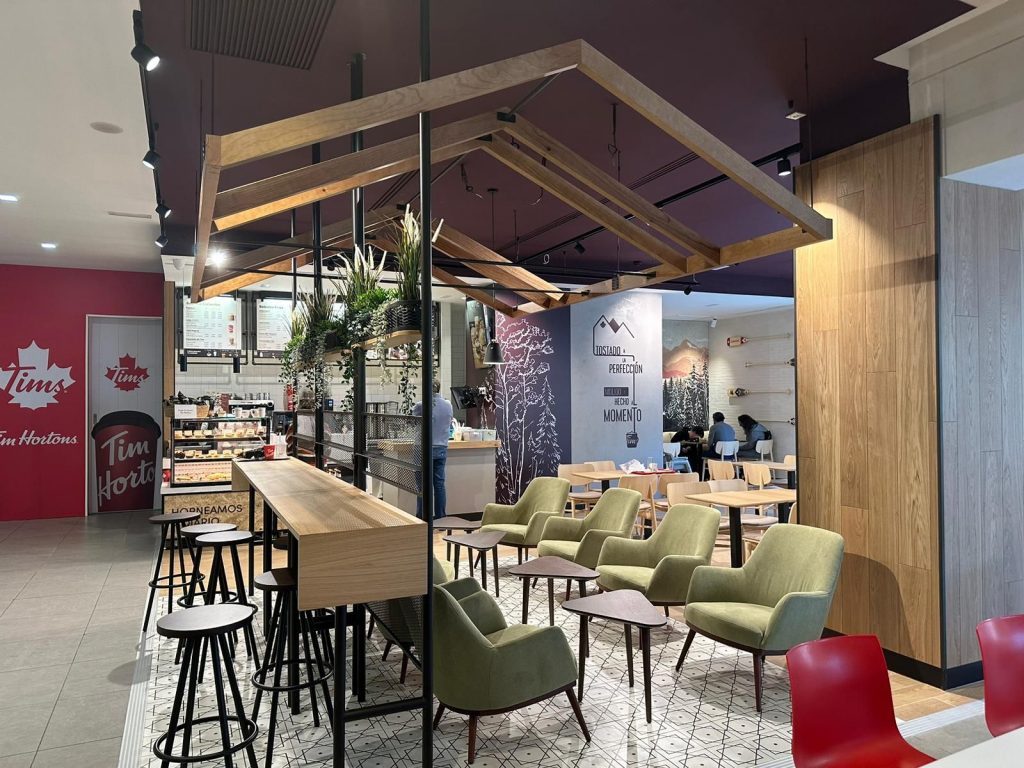 <strong>Grupo Abades amplía su oferta hostelera con la incorporación de las cafeterías Tim Hortons a sus áreas de servicio</strong>