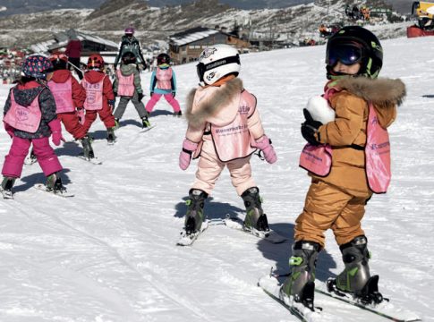 Antonio Serrano: “Sierra Nevada: Deportes de nieve y diversión en unas Navidades diferentes”