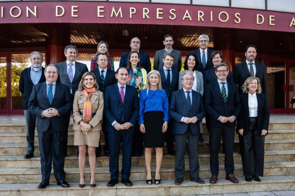 <strong>CEA y Cámaras de Andalucía emprenden con la Junta la celebración de las Mesas Andaluzas por la Formación Profesional Dual</strong>