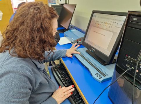 <strong>Nuevos equipos informáticos facilitan el aprendizaje de personas con sordoceguera</strong>