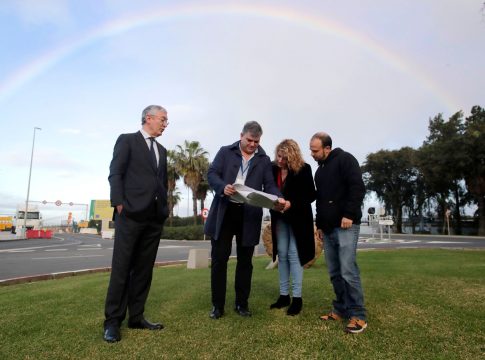 <strong>El Puerto de Huelva encarga a <em>Manomatic</em> la realización de un mural artístico para poner en valor la gamba de Huelva</strong>