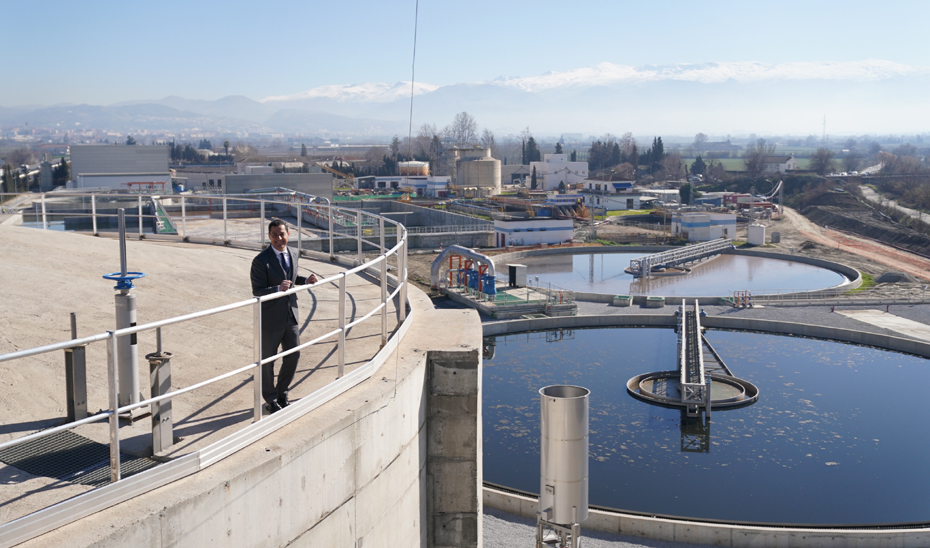 Moreno afirma que más de 329 de los 1.500 millones movilizados en Andalucía en materia de agua han ido destinados a infraestructuras hidráulicas en Granada