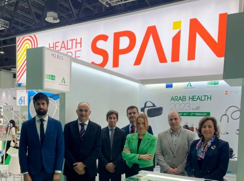 La Junta posiciona al sector sanitario andaluz en Emiratos Árabes, que aumentará su gasto en salud hasta los 26.800 millones de dólares en 2025