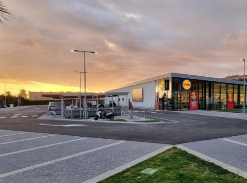 Lidl abre su nueva tienda en Málaga capital tras invertir cerca de 3 millones de euros y crear 21 nuevos empleos