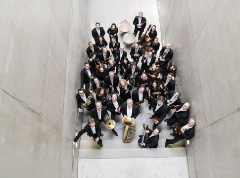 <strong>La Mozarteumorchester Salzburg junto a la pianista Maria João Pires y dirección de Trevor Pinnock, llegan al Maestranza</strong> 