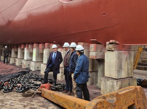 <strong>El presidente de la Autoridad Portuaria de Sevilla recibe al alcalde en una visita al Polígono Industrial de Astilleros   </strong>