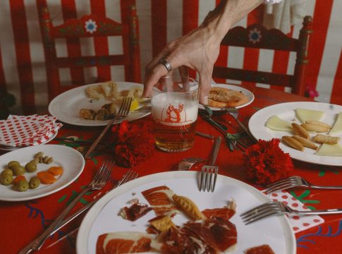 Cruzcampo elabora junto a los feriantes unos ‘estatutos de la caseta’ alternativos￼