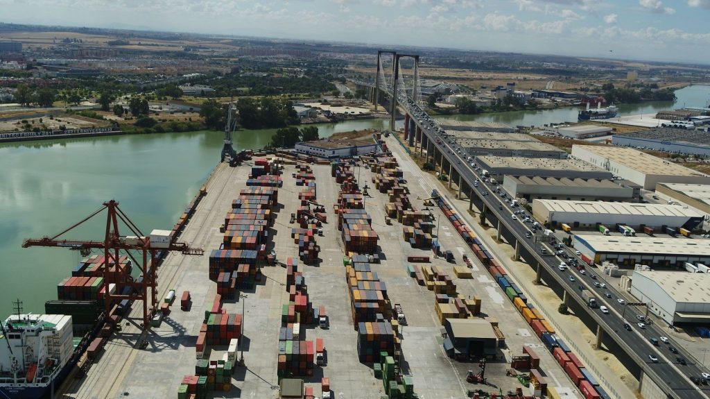 <strong>La Autoridad Portuaria de Sevilla aprueba dos nuevas concesiones dedicadas al control industrial y a los servicios ambientales </strong>