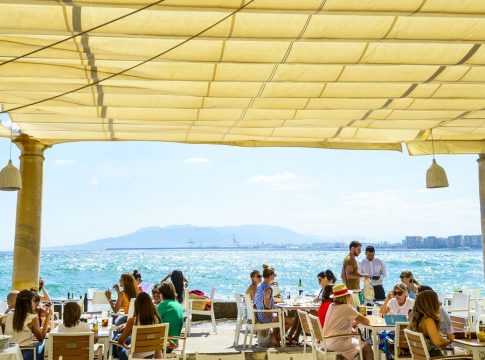 El empleo turístico supone en el primer trimestre del año el 16,8% de los ocupados en la Costa del Sol
