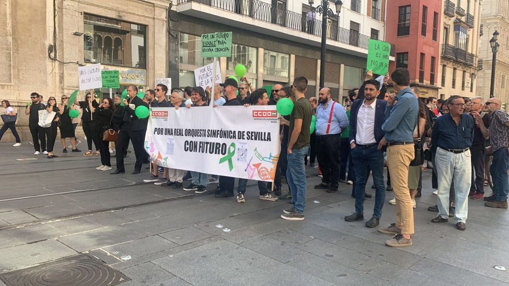 <strong>Continúa la huelga de la Real Orquesta Sinfónica de Sevilla tras falta de concreción en la propuesta empresarial</strong>