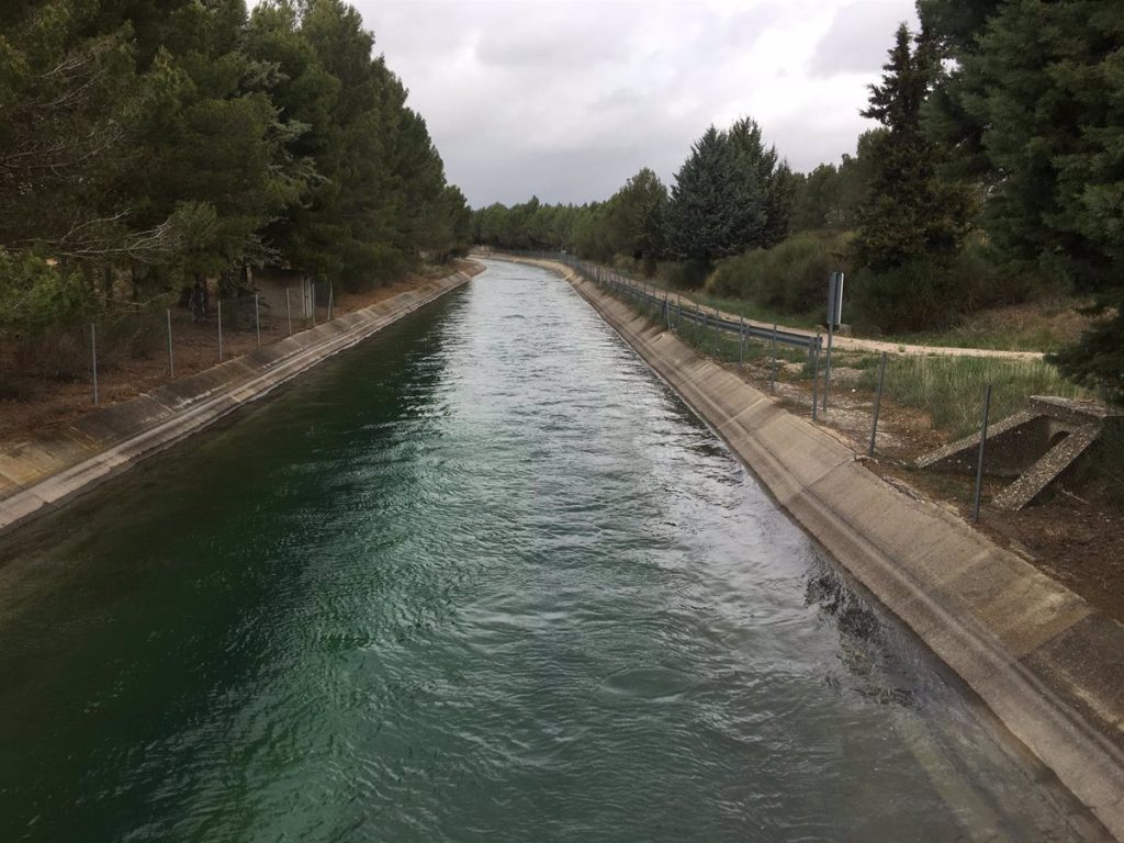 La cesión de derechos entre concesionarios de agua favorecerá un aprovechamiento óptimo de los escasos recursos disponibles