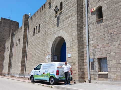 Un total de 70 agricultores sevillanos atendidos por la Oficina Móvil de ASAJA y Endesa