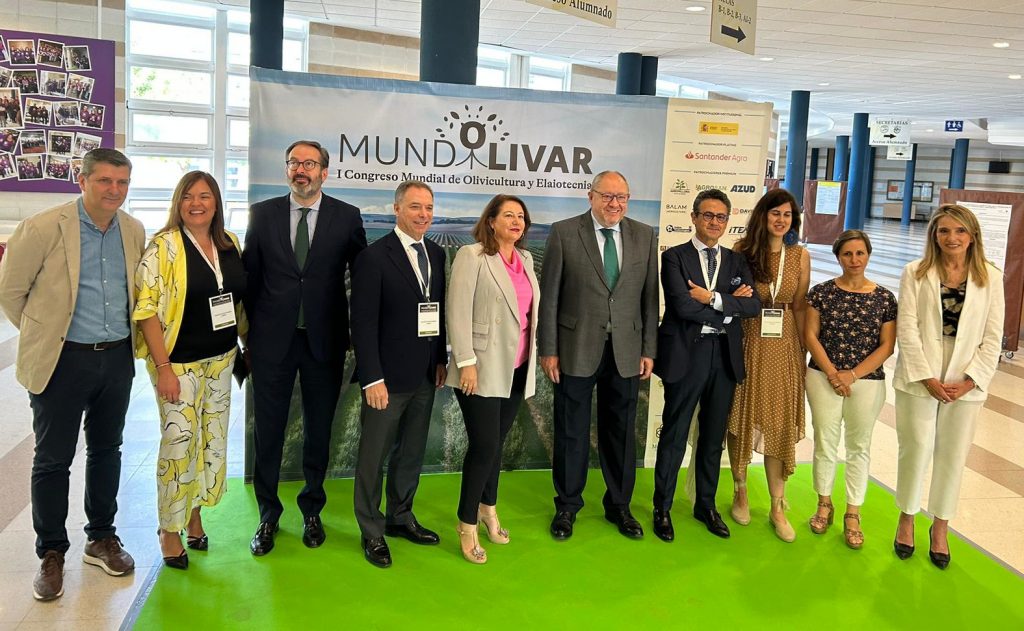 La Estrategia Andaluza apuesta por la economía circular para inyectar valor añadido al olivar.