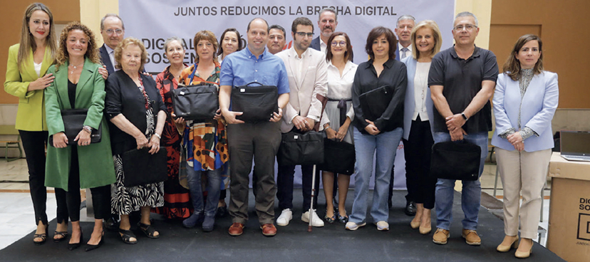 CEPSA se incorpora de la mano de Fundación CEOE<br>al proyecto ‘Digitalización Sostenible’ con una donación de 1.500 equipos informáticos