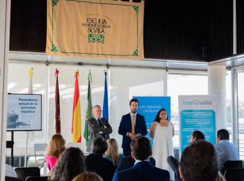<strong>El sector logístico ha pasado de ser un “eslabón comercial” a vertebrar toda la cadena de valor en la economía andaluza </strong>