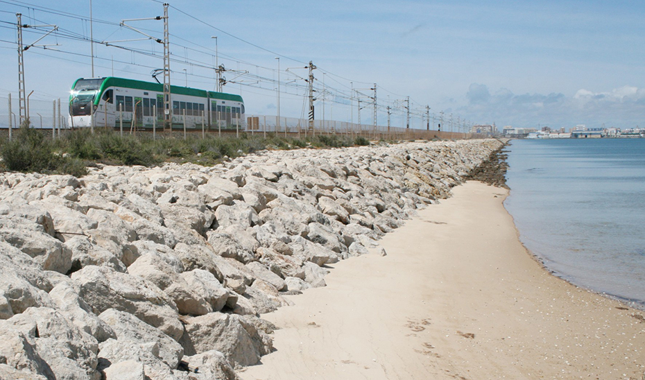 El Trambahía prueba un sistema de frenado que reduce a la mitad el consumo de energía