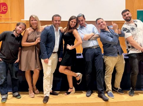 AJE Huelva renueva su junta directiva con la primera presidenta de su historia