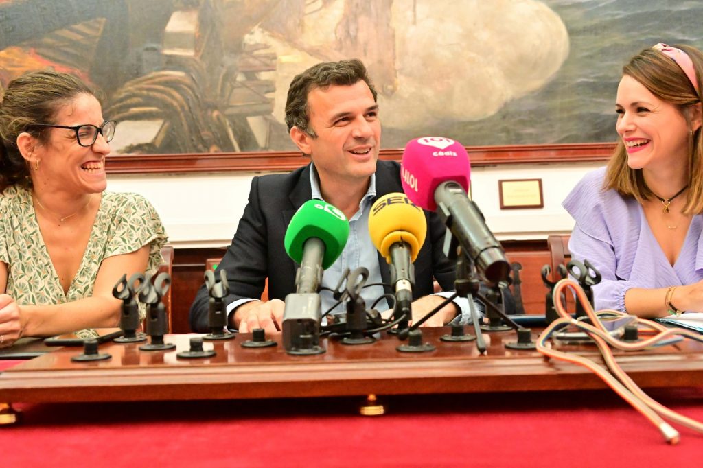 El equipo de Gobierno aprueba la creación de dos consejos para la organización del COAC y del Carnaval en la calle