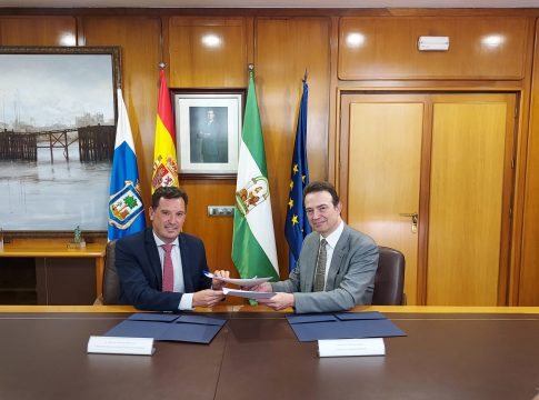 El Puerto de Huelva y Enagás firman un acuerdo para impulsar proyectos de gases renovables