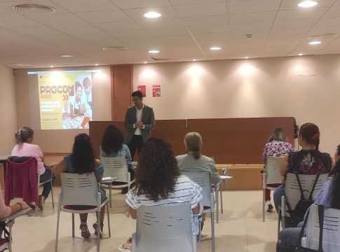 Cámaras Andalucía facilitará la formación e inserción laboral de medio centenar de personas en el sector del comercio