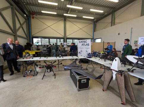 Robots aéreos con IA: los nuevos aliados para supervisar las líneas eléctricas
